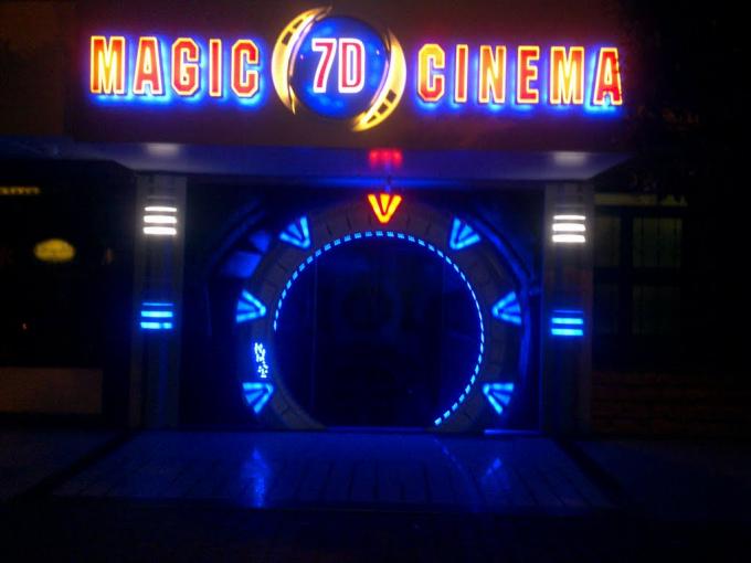 Κινηματογραφική αίθουσα φυσαλίδων XD χιονιού βροχής, διαλογικό θέατρο πλατφορμών 6 DOF ηλεκτρικό 7D 1